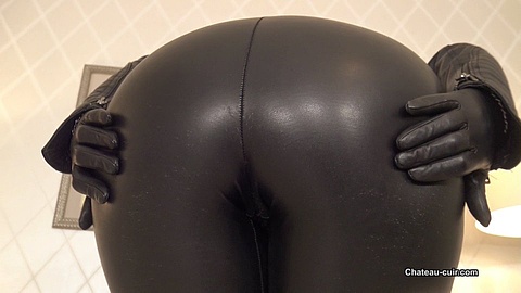 My obedient leather puppy